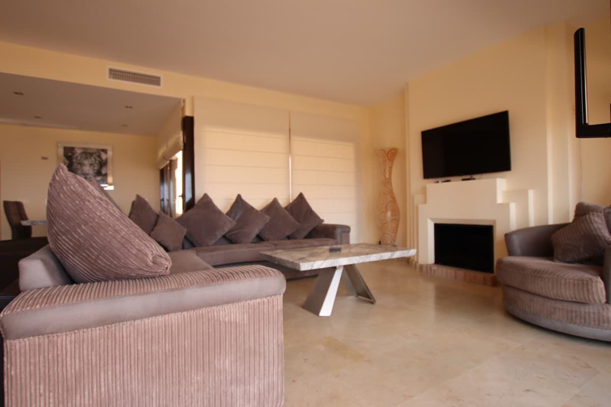Penthouse in La Duquesa — photo 8 of 10