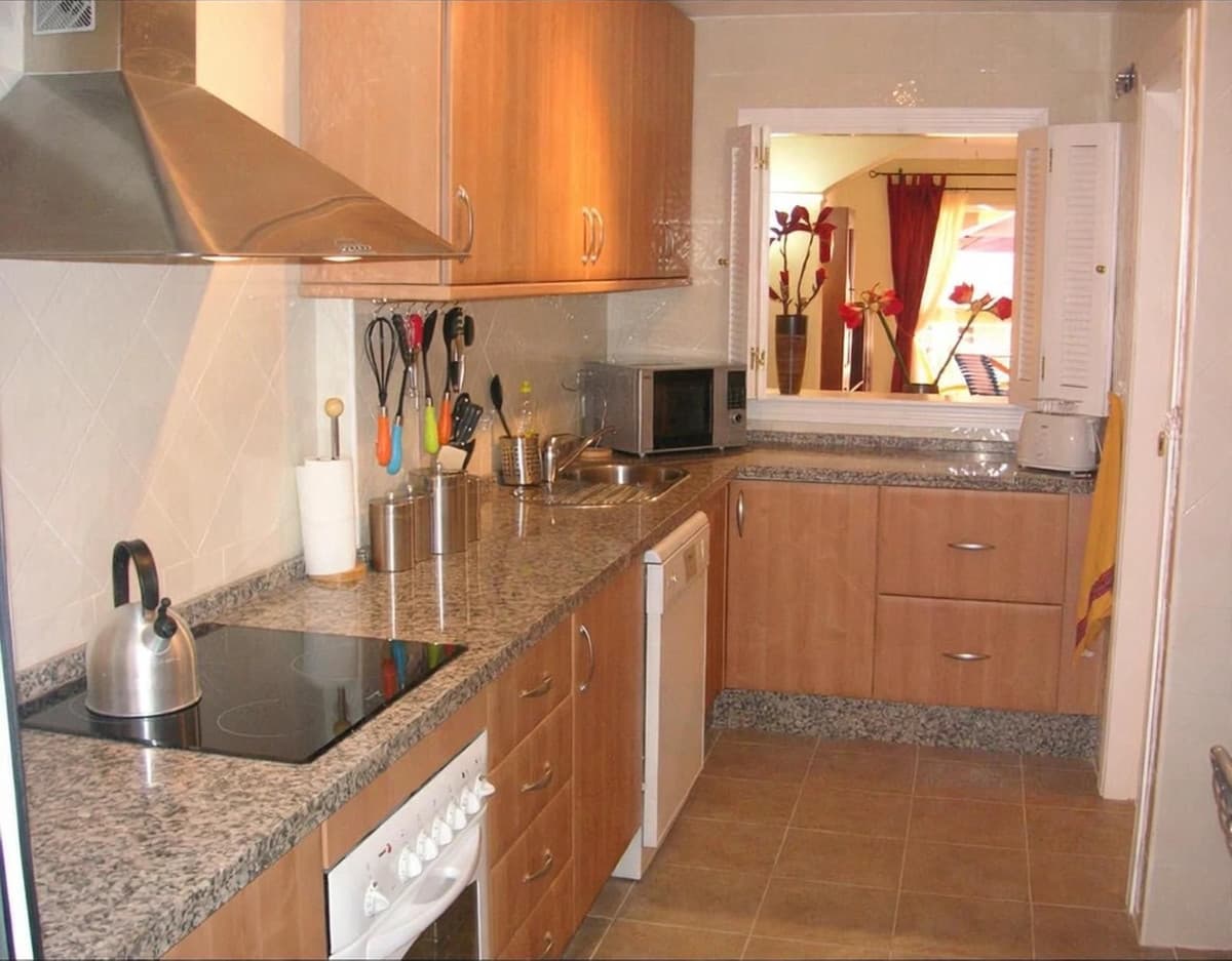 Ground Floor Apartment in Elviria — photo 6 of 10
