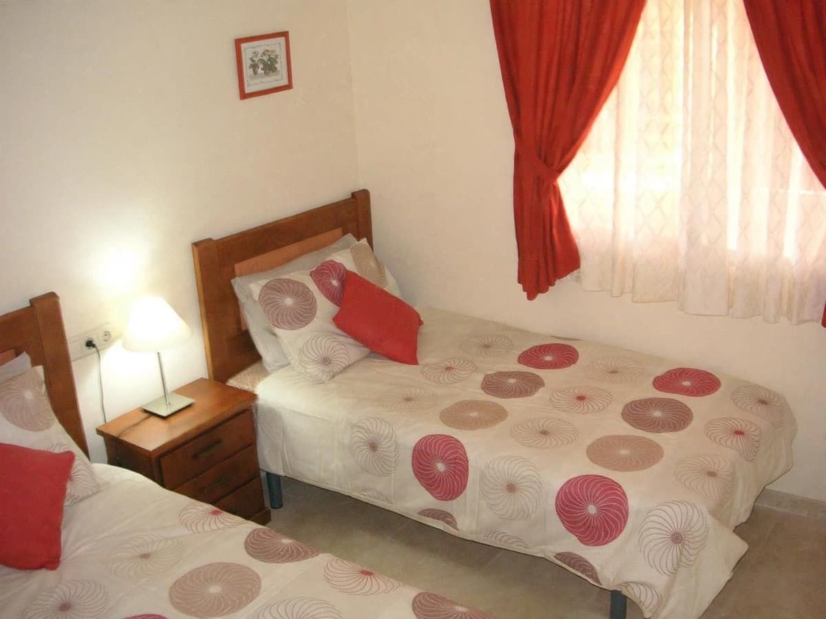 Ground Floor Apartment in Elviria — photo 9 of 10