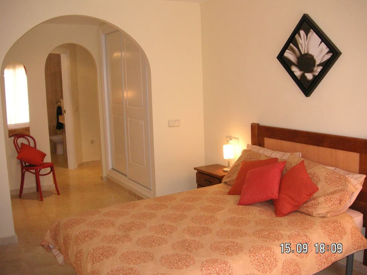 Ground Floor Apartment in Elviria — photo 10 of 10