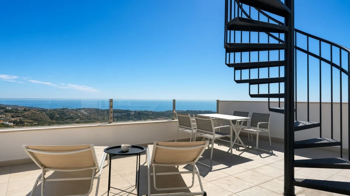 Penthouse Duplex in Doña Julia — photo 1 of 10