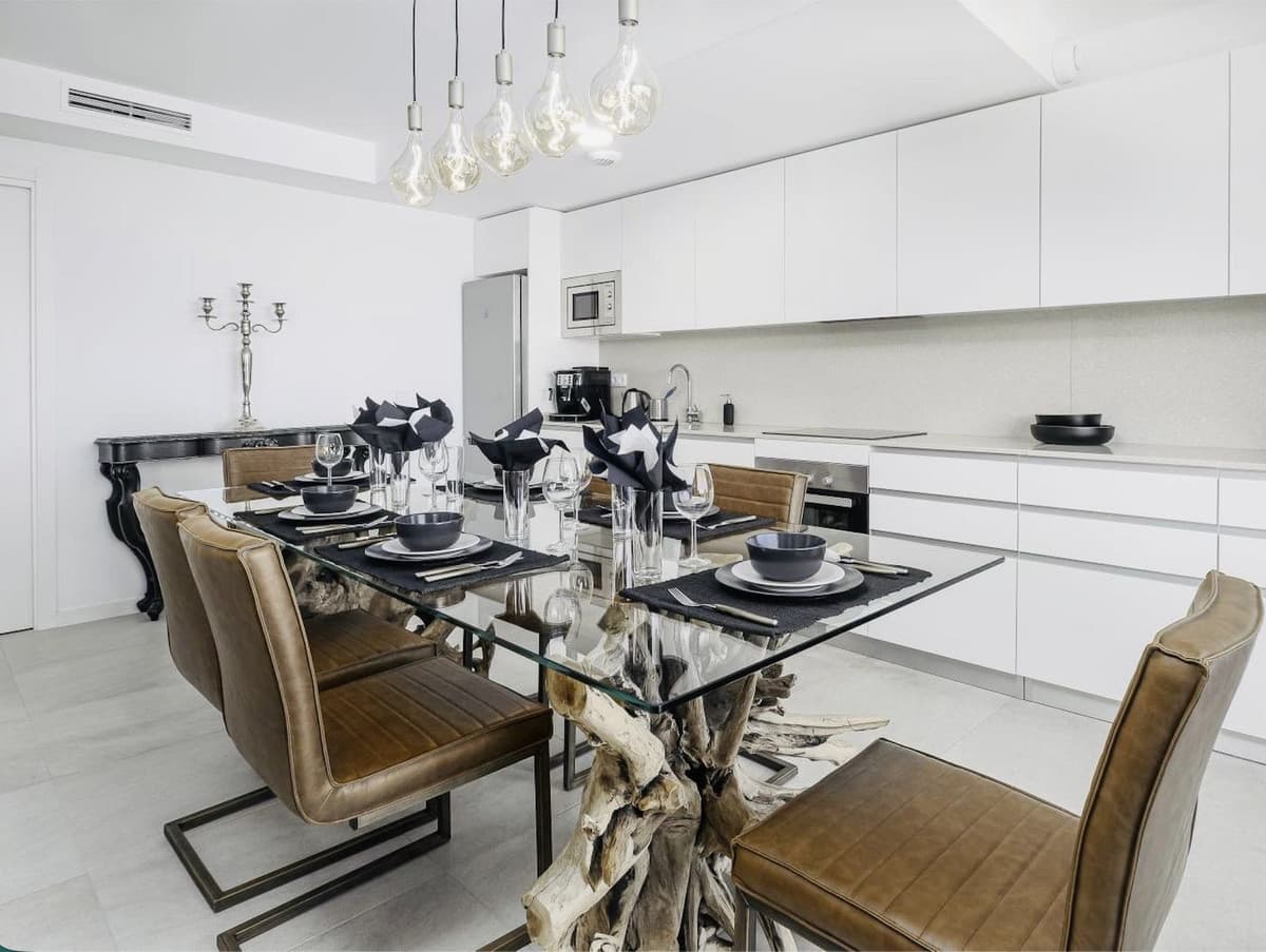 Middle Floor Apartment in Estepona — photo 10 of 10