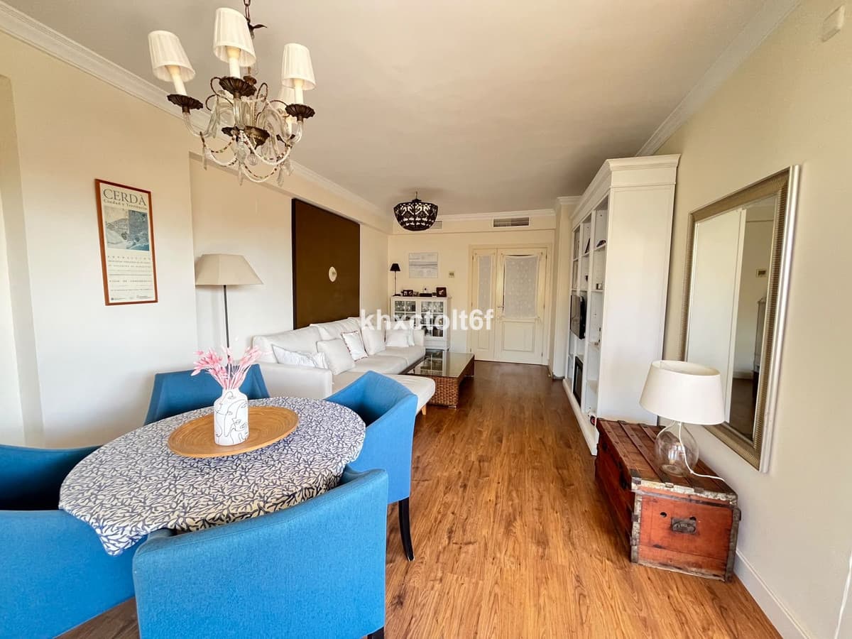 Middle Floor Apartment in Marbella — photo 6 of 10