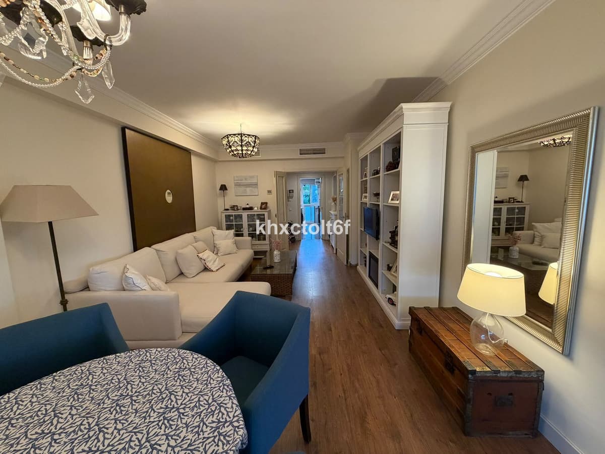 Middle Floor Apartment in Marbella — photo 8 of 10