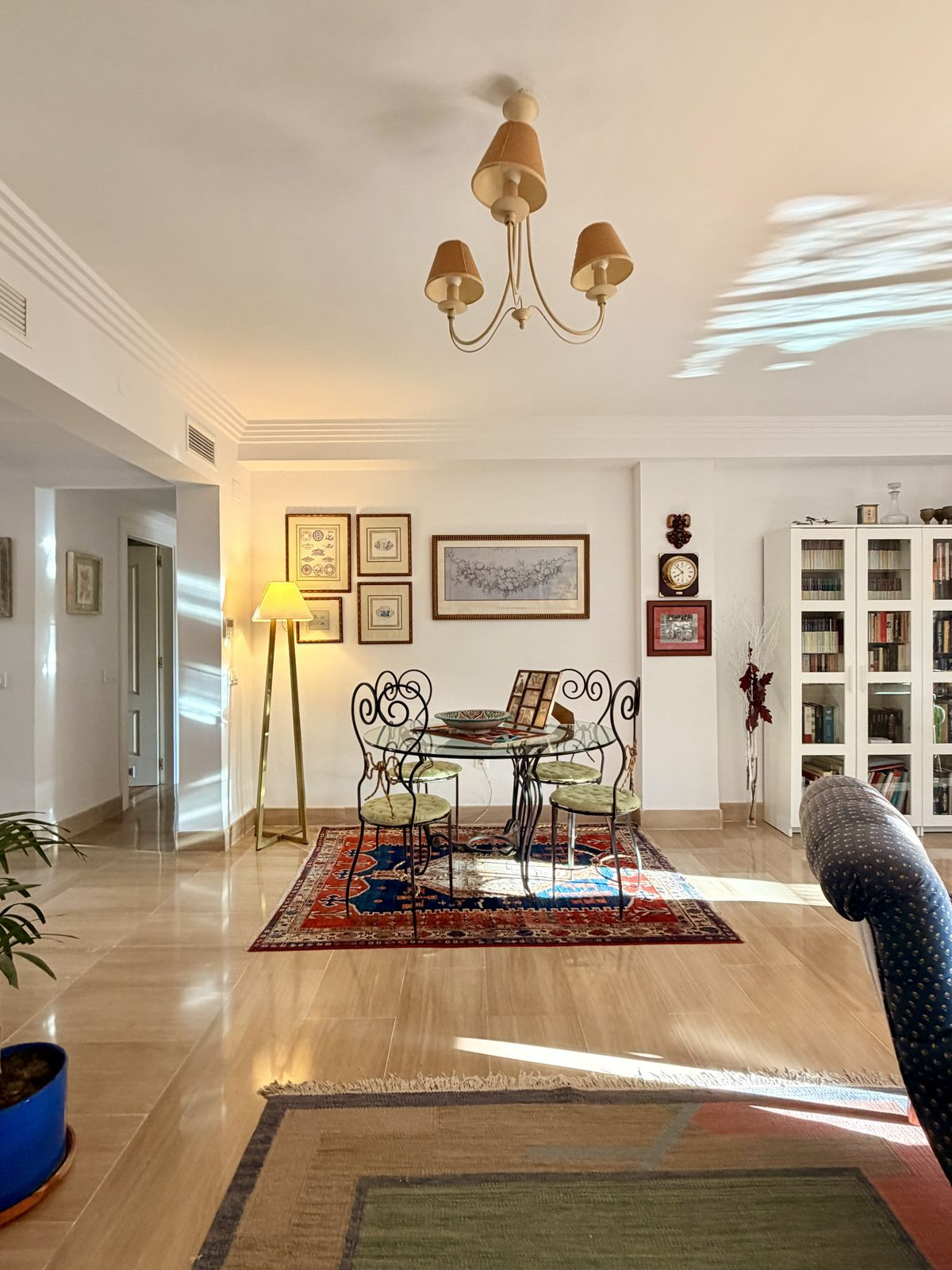 Middle Floor Apartment in Sotogrande — photo 7 of 10