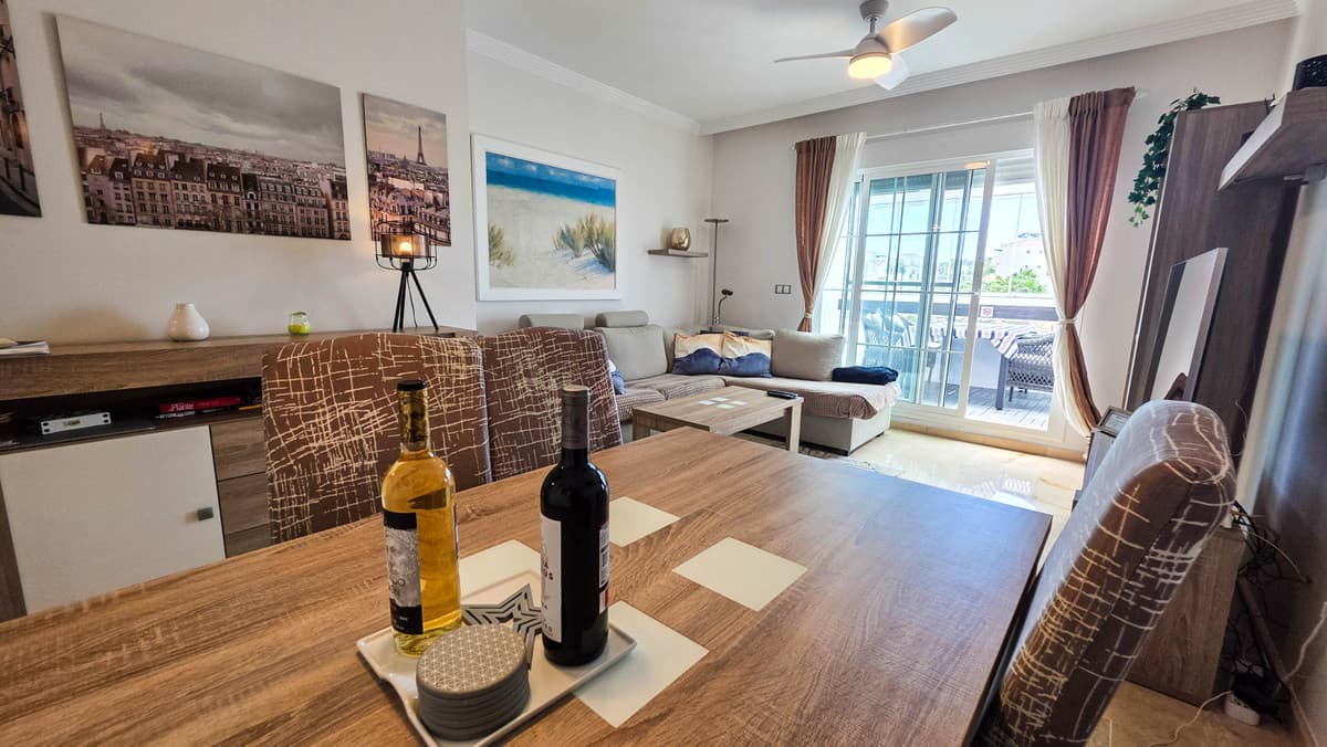 Penthouse in San Luis de Sabinillas — photo 3 of 10