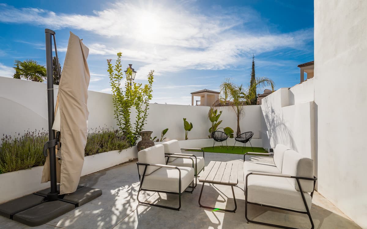 Townhouse in Nueva Andalucía — photo 4 of 10