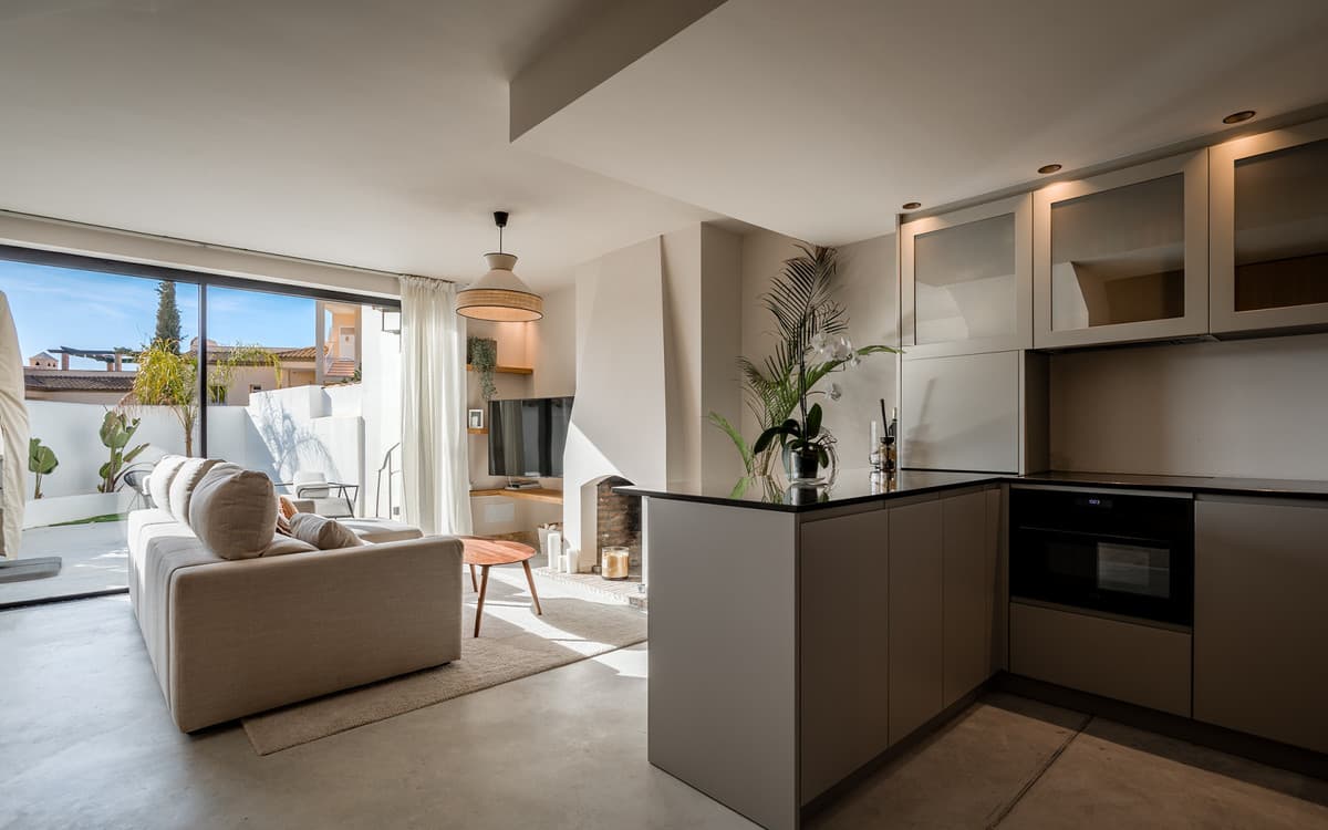 Townhouse in Nueva Andalucía — photo 5 of 10