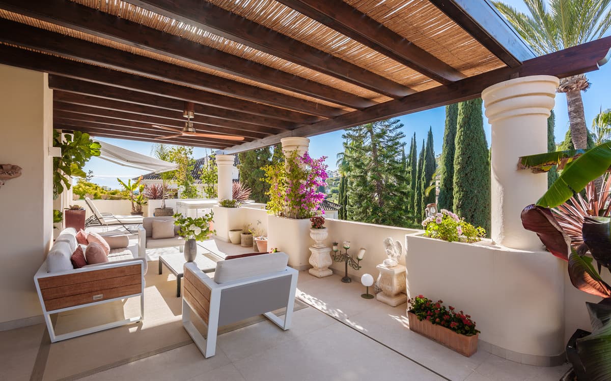 Penthouse Duplex in Nueva Andalucía — photo 1 of 10