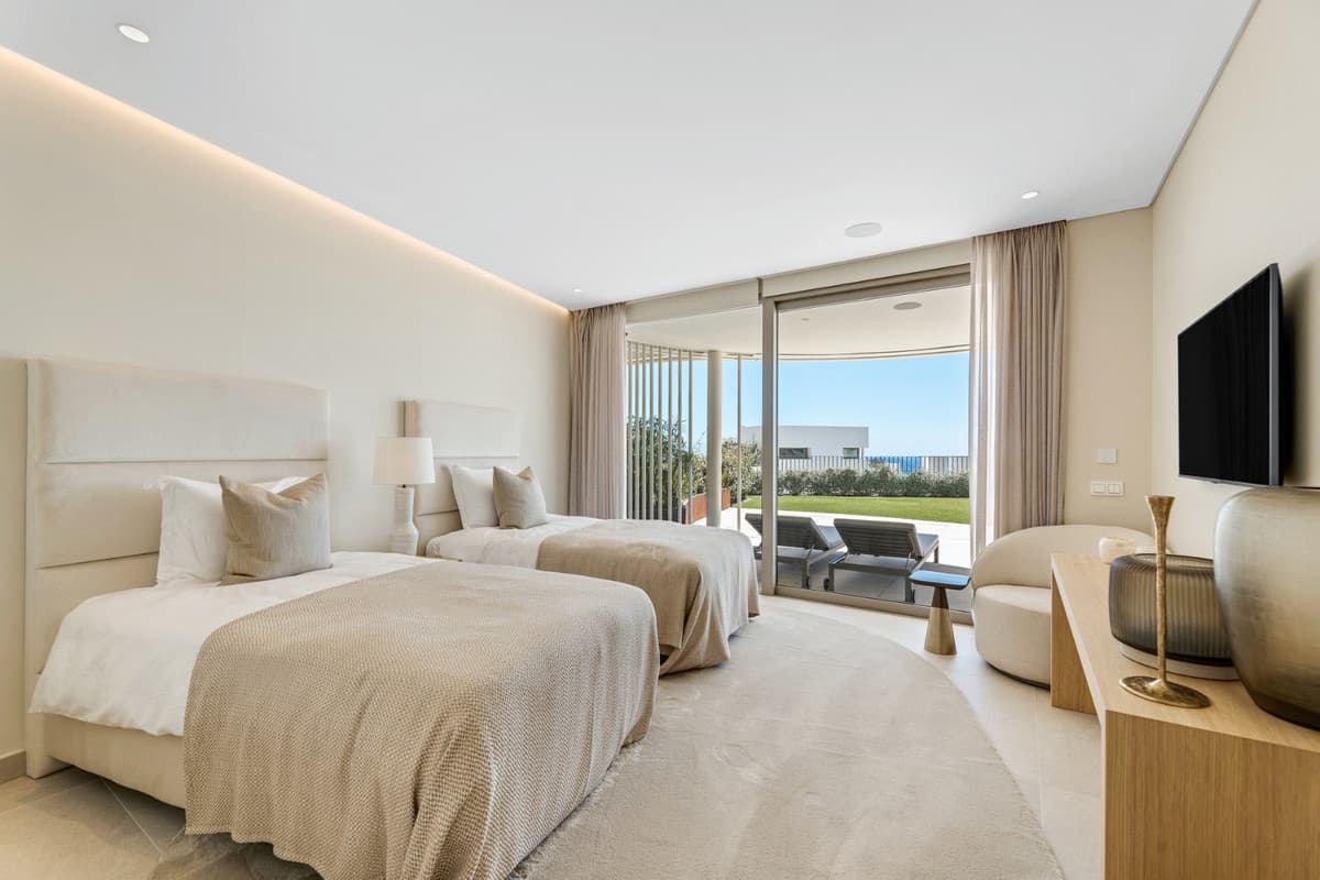 Ground Floor Apartment in Benahavís — photo 10 of 10