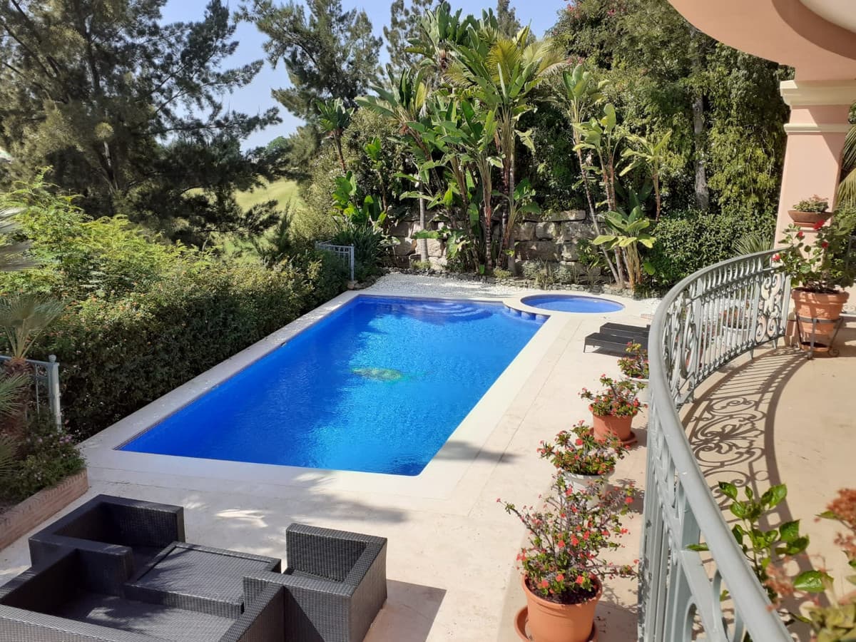 Detached Villa in Estepona — photo 4 of 10