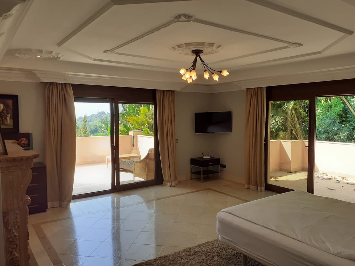 Detached Villa in Estepona — photo 5 of 10