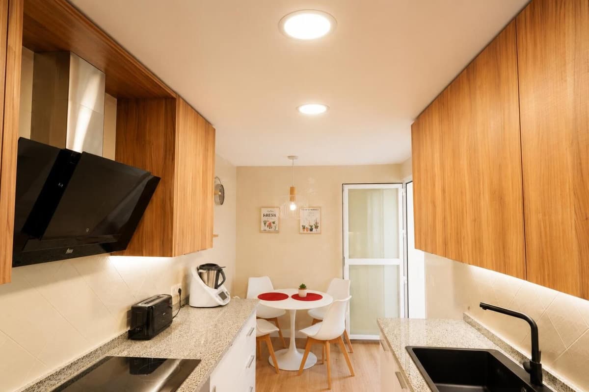 Middle Floor Apartment in Elviria — photo 5 of 10