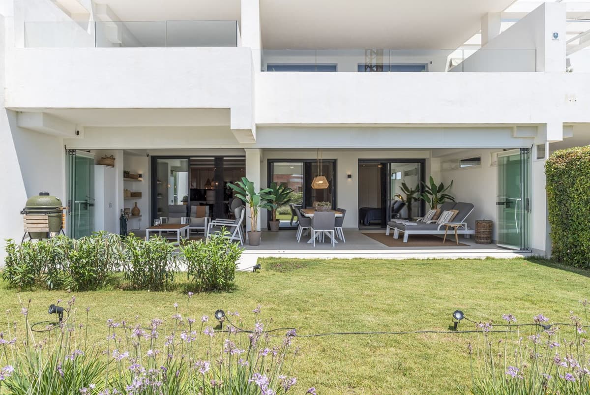 Ground Floor Apartment in Estepona — photo 2 of 10