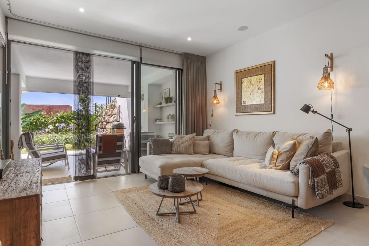 Ground Floor Apartment in Estepona — photo 9 of 10