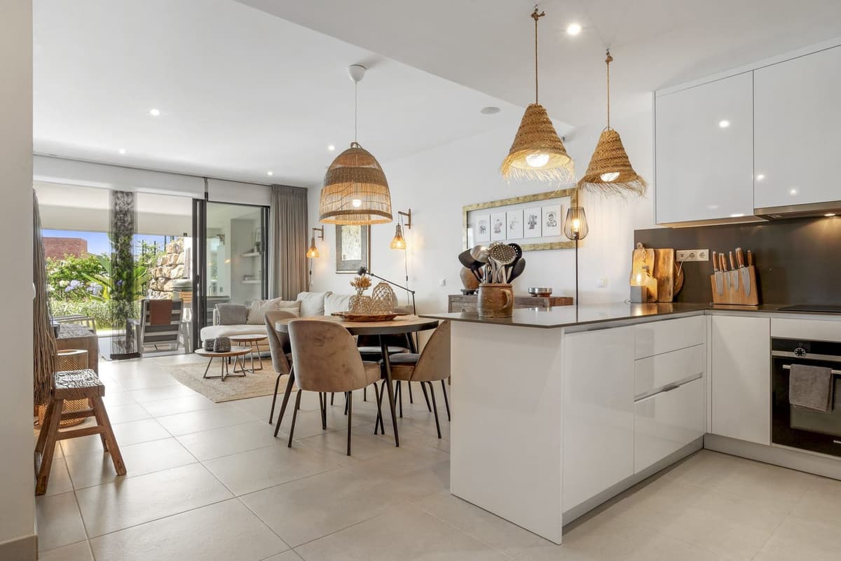 Ground Floor Apartment in Estepona — photo 10 of 10