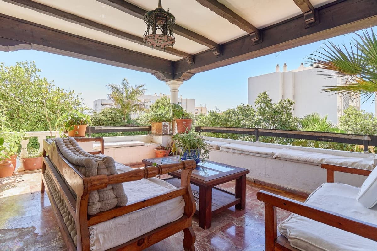 Detached Villa in Marbella — photo 2 of 10