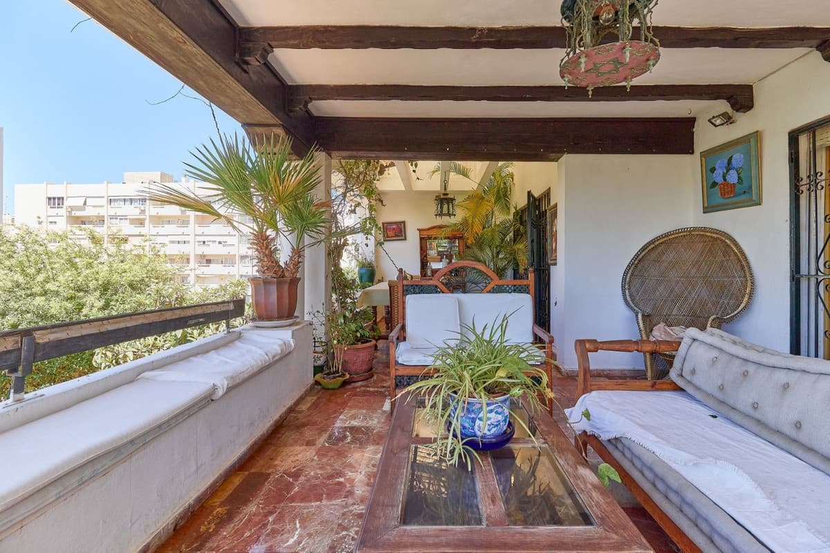 Detached Villa in Marbella — photo 4 of 10