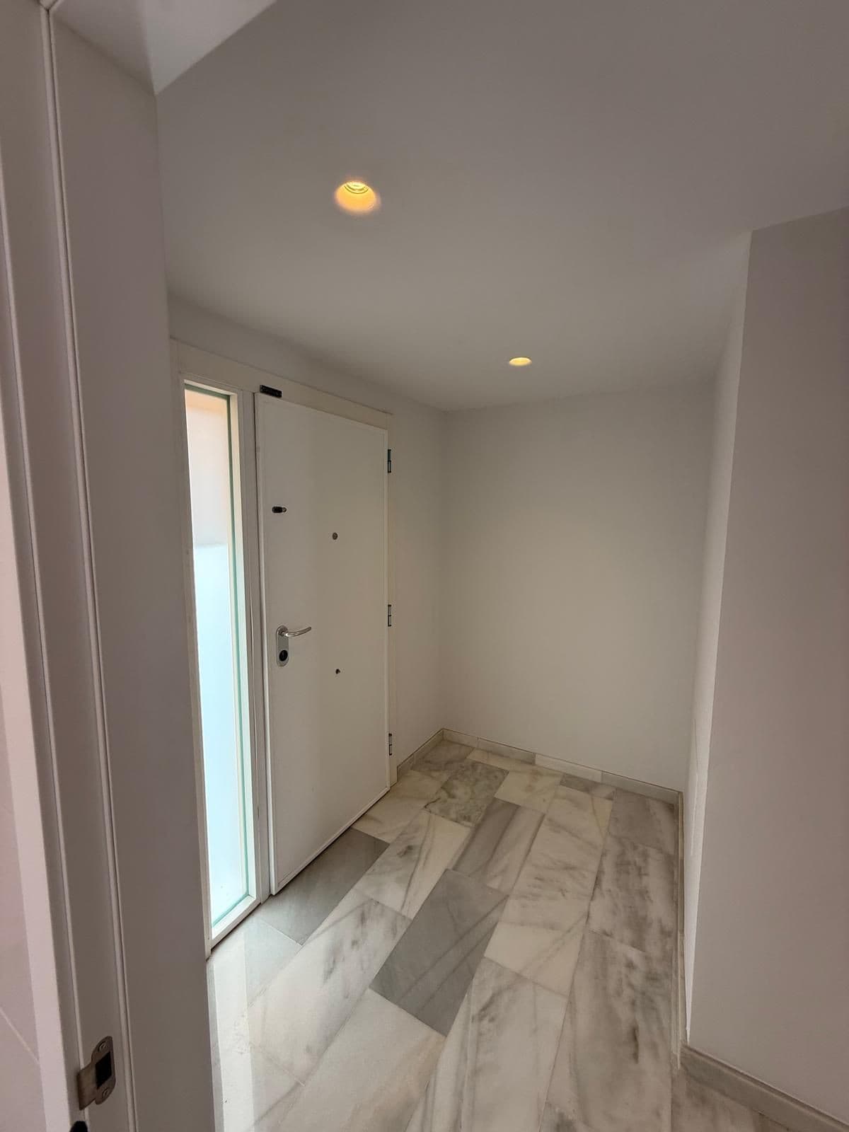 Semi-Detached House in Calahonda — photo 8 of 10