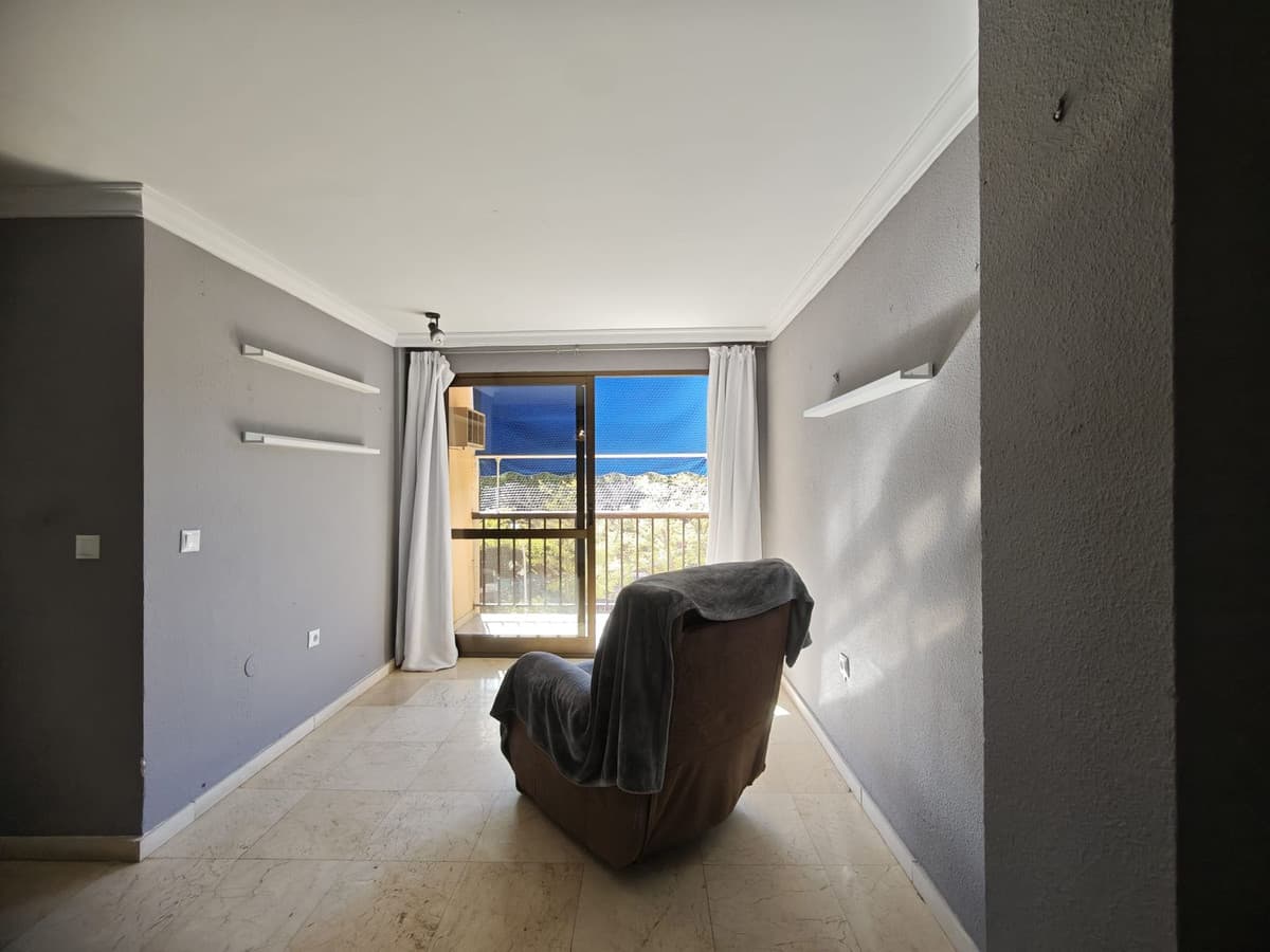Middle Floor Apartment in Marbella — photo 5 of 10