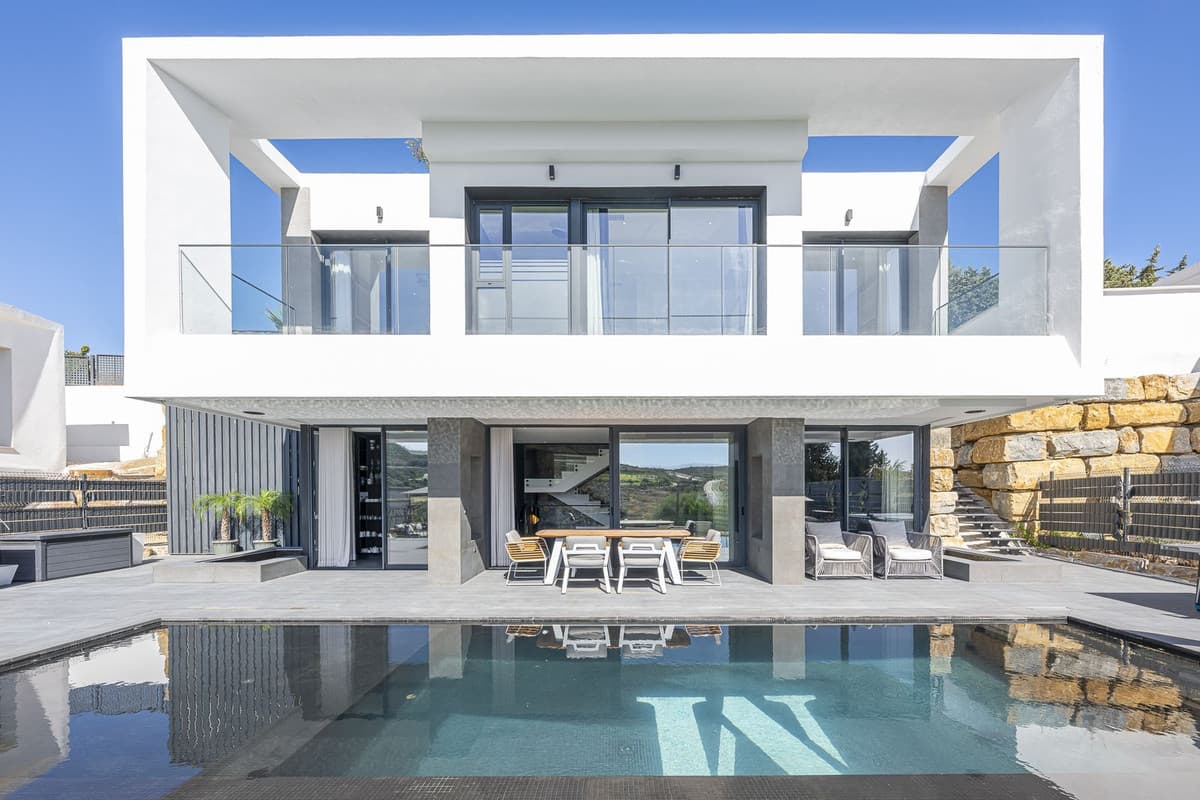 Detached Villa in Valle Romano — photo 1 of 10