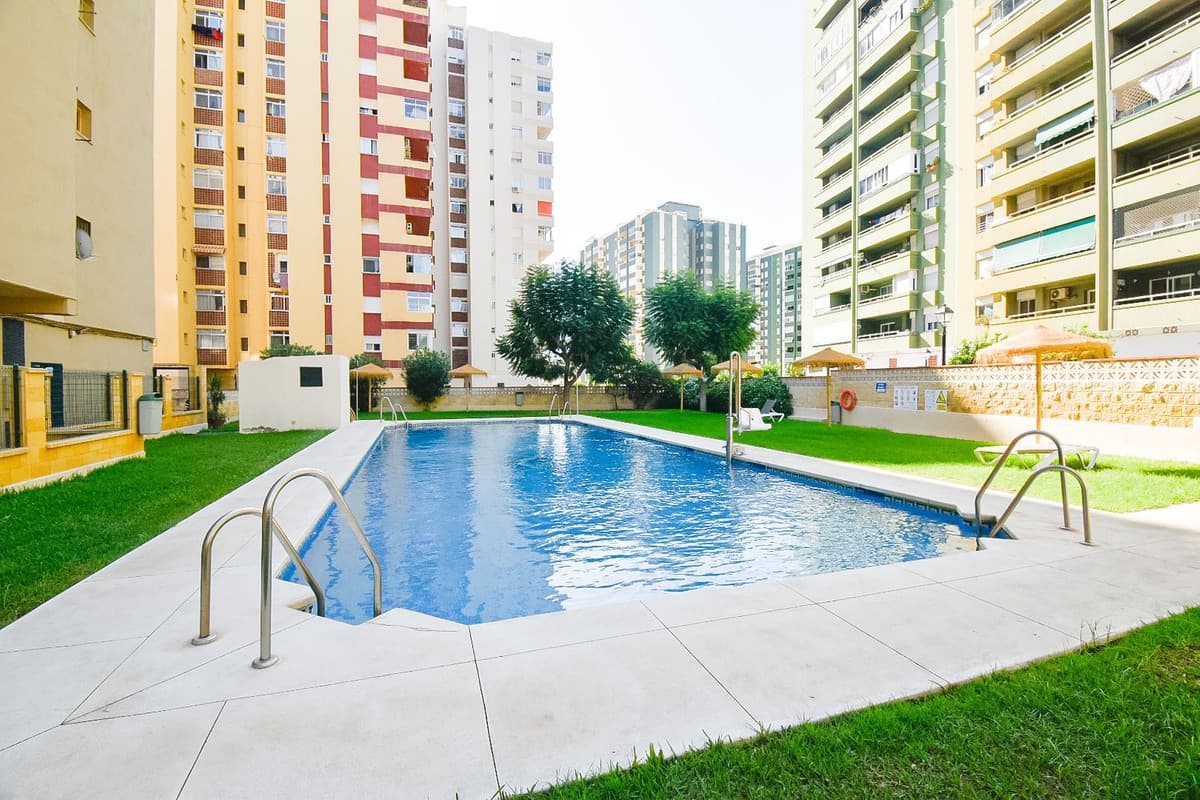 Middle Floor Apartment in Fuengirola — photo 2 of 10