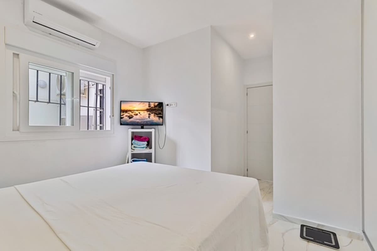 Ground Floor Apartment in Marbella — photo 9 of 10