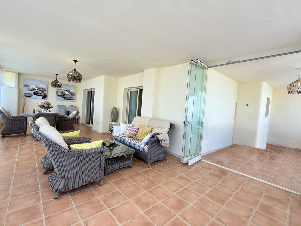 Middle Floor Apartment in El Faro — photo 7 of 10