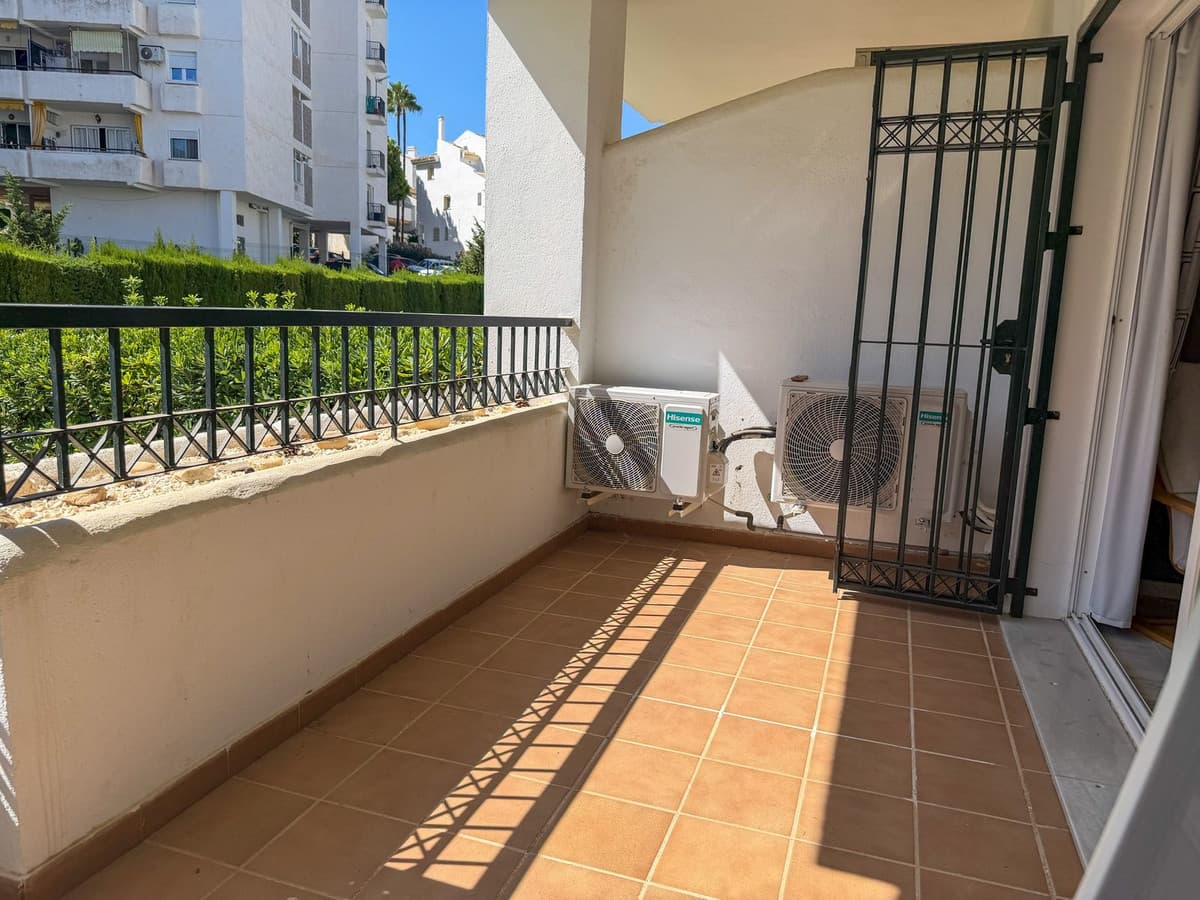 Ground Floor Apartment in Calahonda — photo 3 of 10