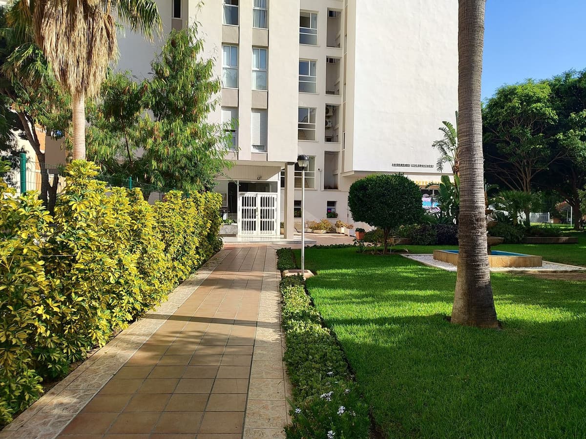 Middle Floor Apartment in Fuengirola — photo 7 of 10