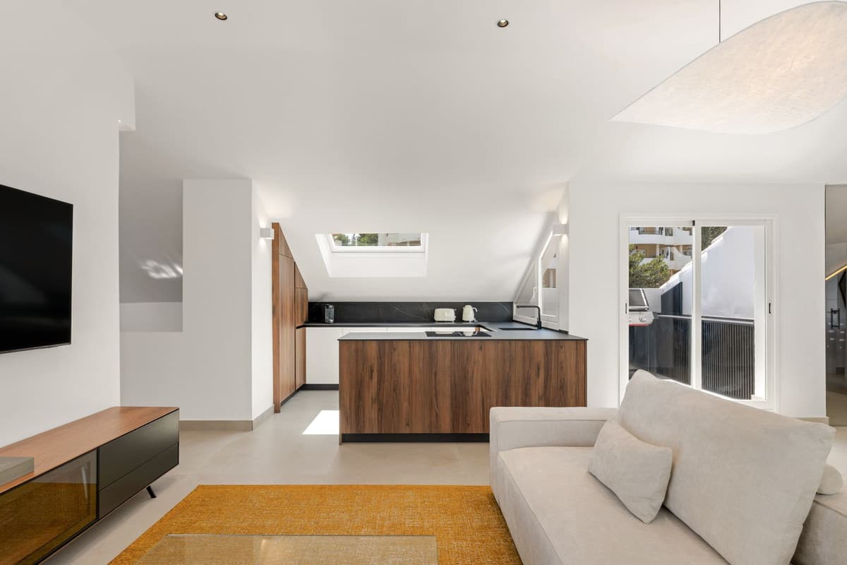 Top Floor Apartment in Nueva Andalucía — photo 3 of 10