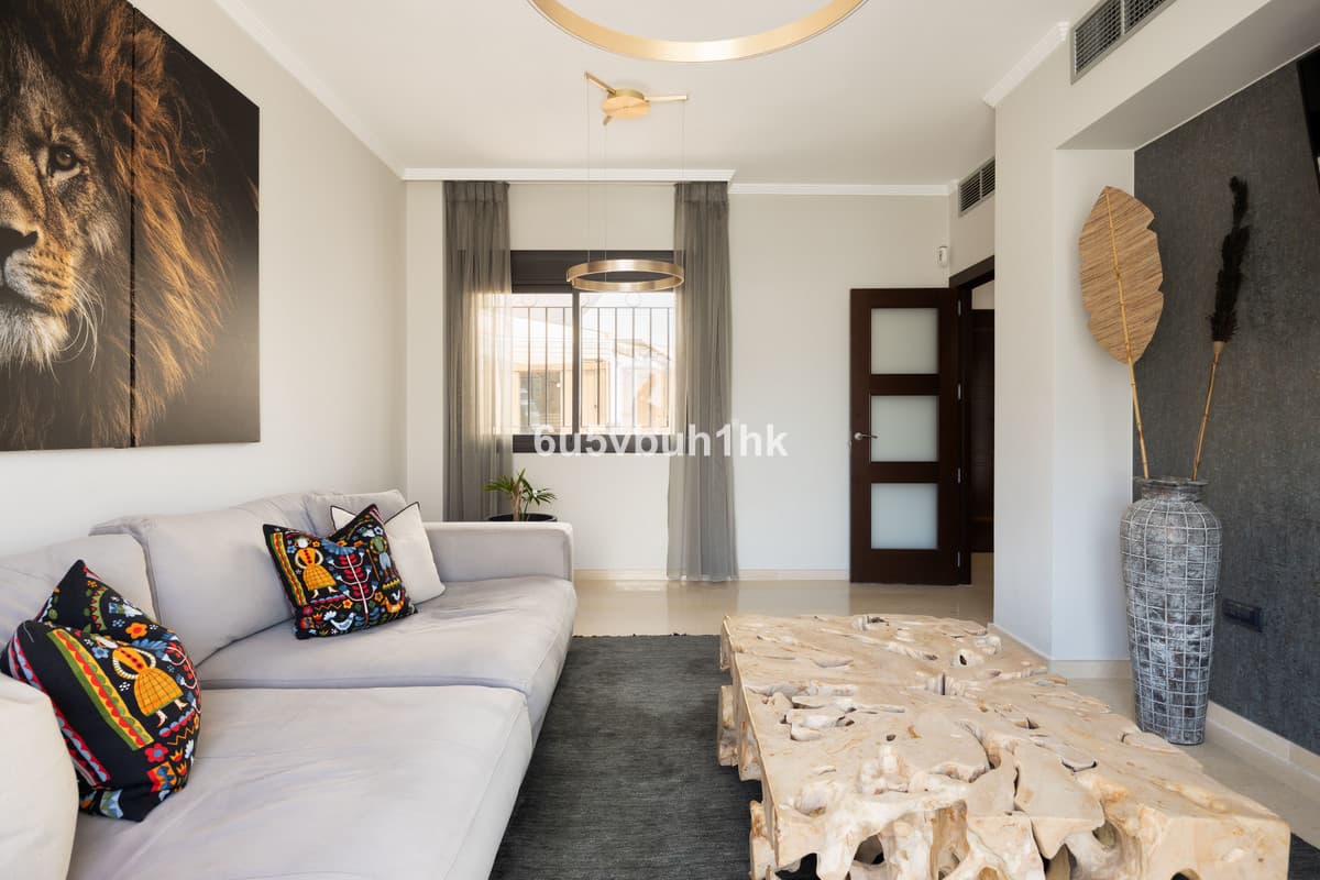 Townhouse in Torreblanca — photo 5 of 10