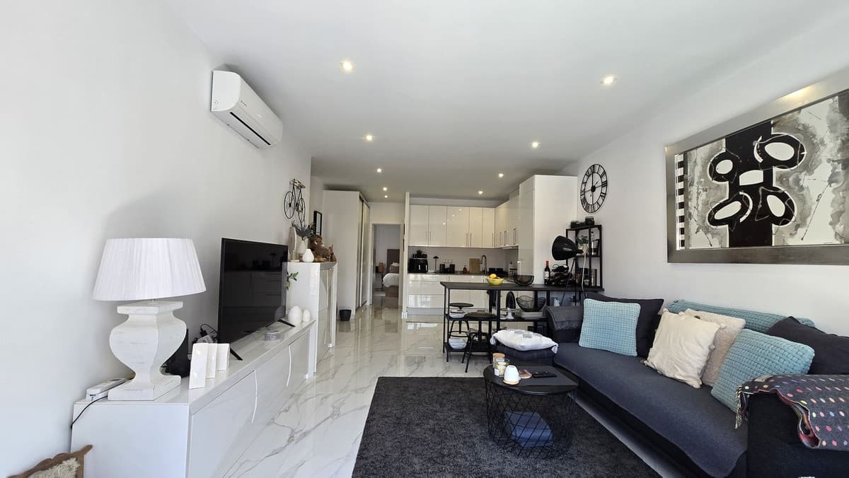 Middle Floor Apartment in San Pedro de Alcántara — photo 1 of 8