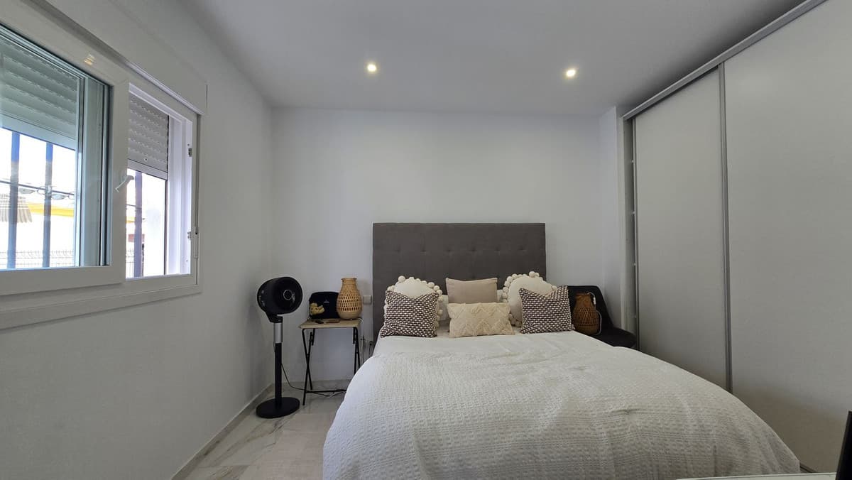 Middle Floor Apartment in San Pedro de Alcántara — photo 6 of 8