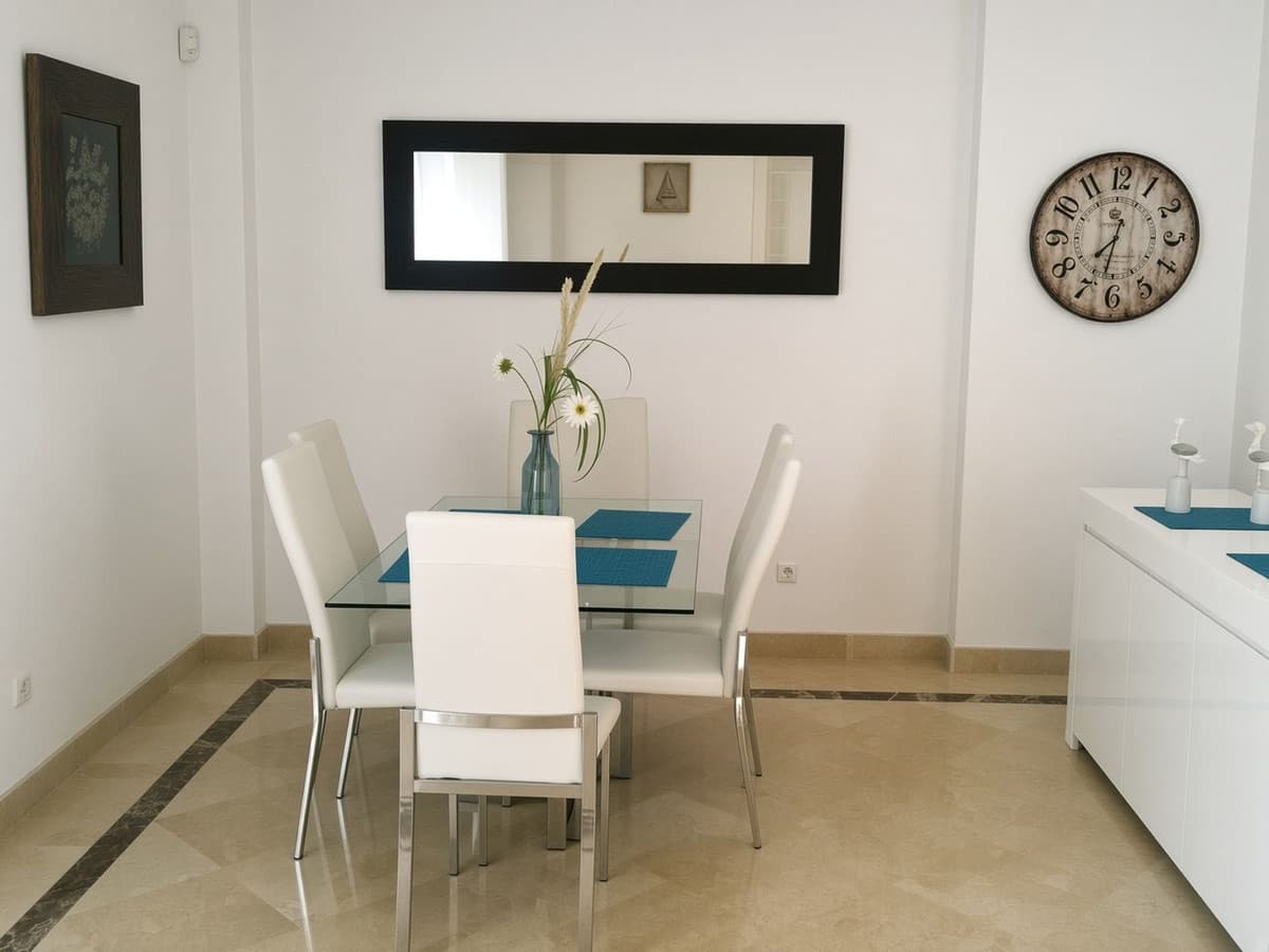 Middle Floor Apartment in Sotogrande Marina — photo 6 of 9