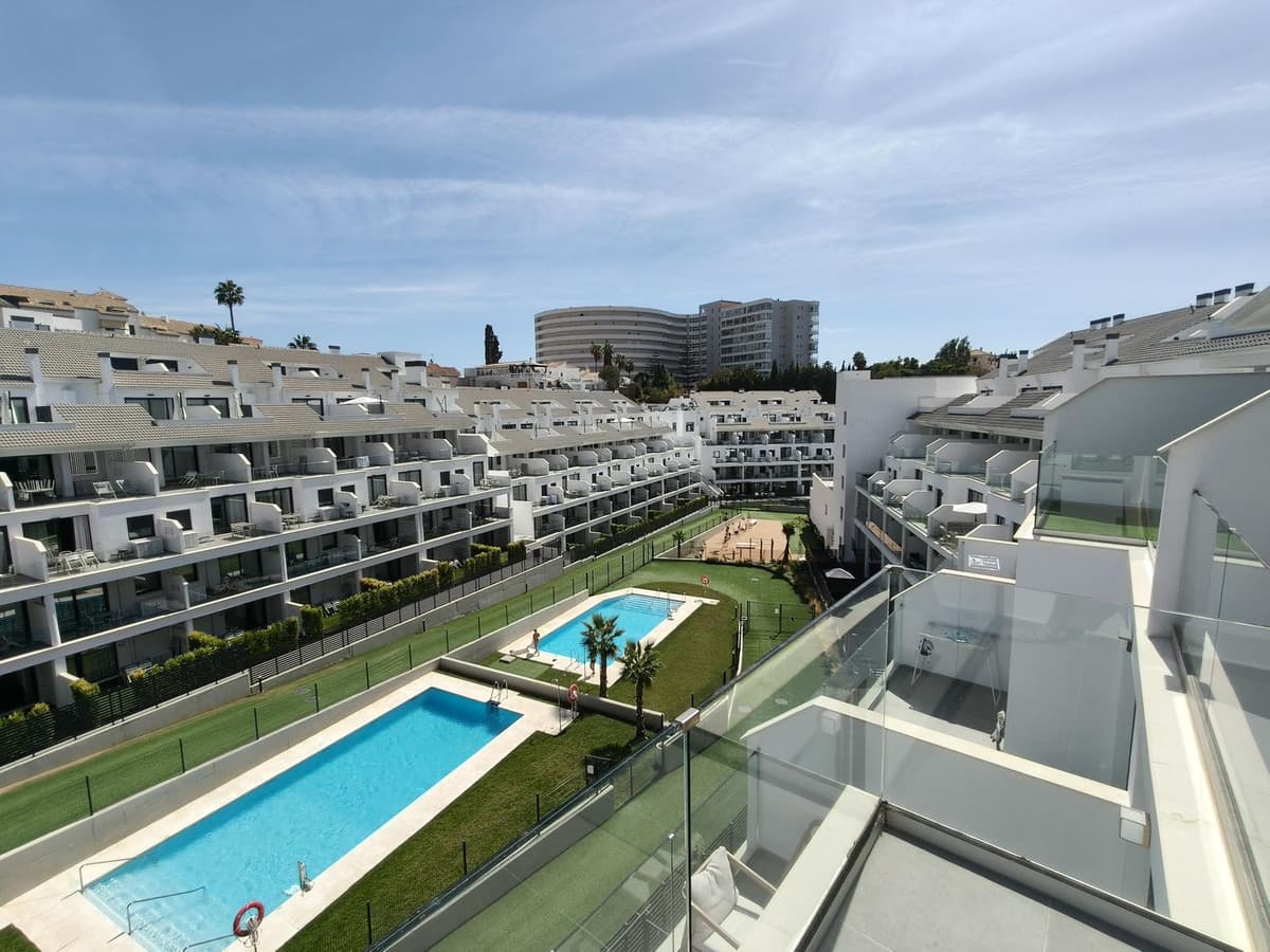 Middle Floor Apartment in Torreblanca — photo 1 of 10