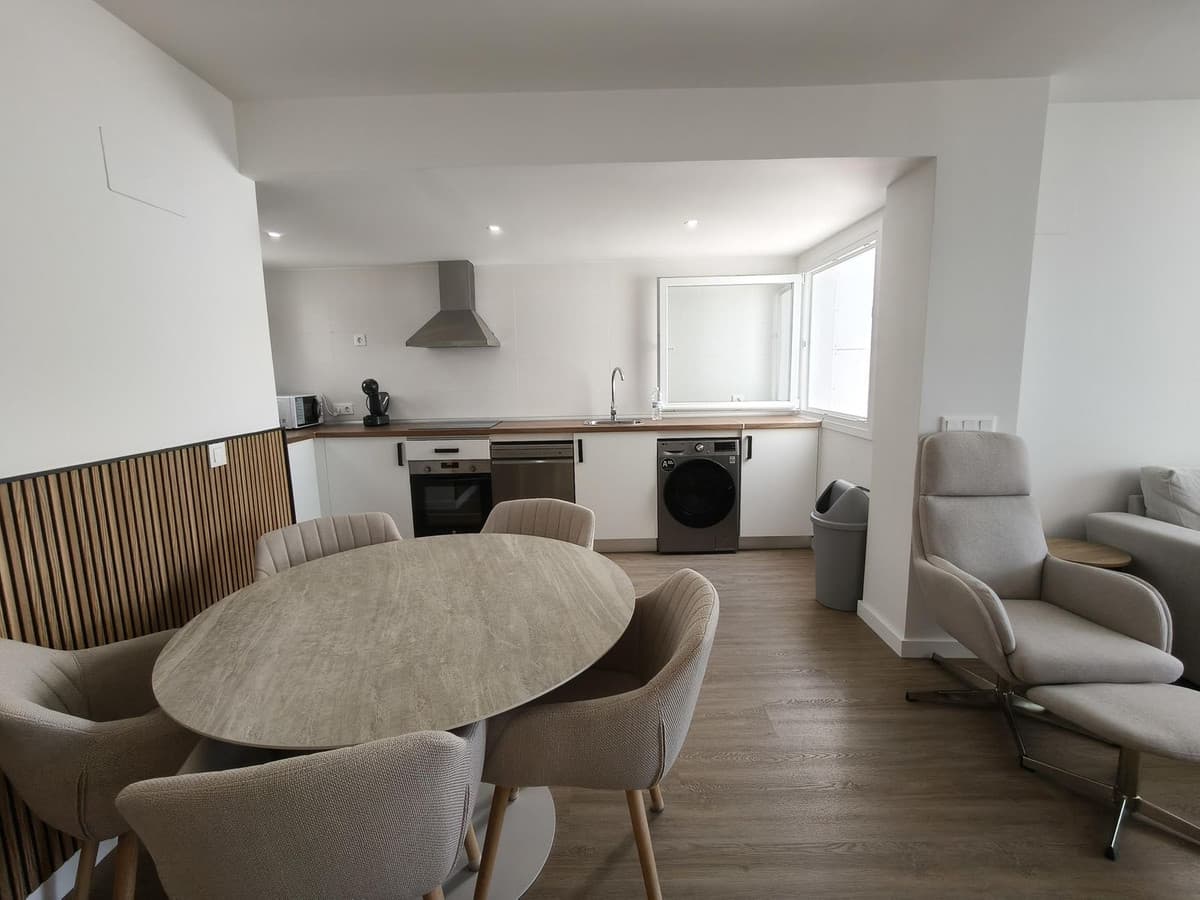 Middle Floor Apartment in Torreblanca — photo 6 of 10