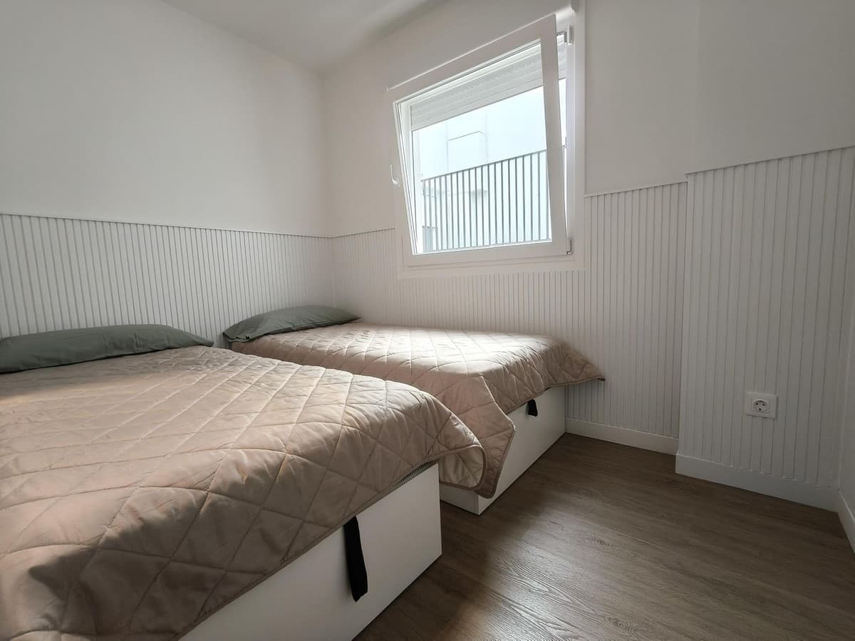 Middle Floor Apartment in Torreblanca — photo 10 of 10