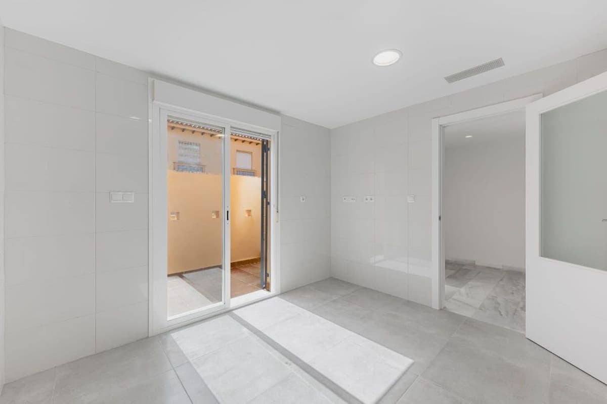 Semi-Detached House in Calahonda — photo 6 of 10