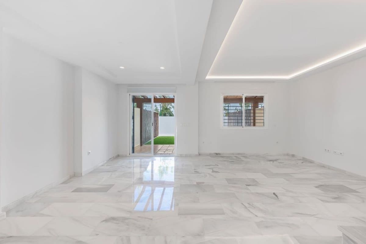 Semi-Detached House in Calahonda — photo 9 of 10