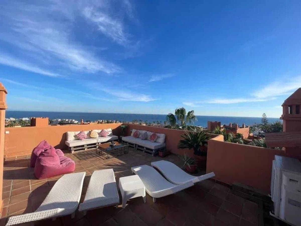 Penthouse in Estepona — photo 2 of 10