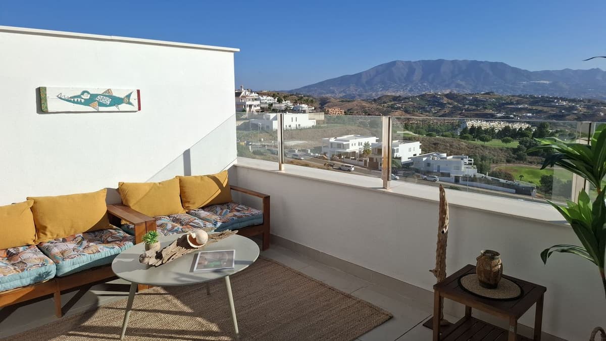 Penthouse in La Cala de Mijas — photo 2 of 10