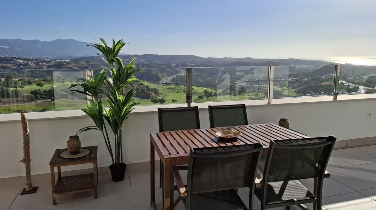 Penthouse in La Cala de Mijas — photo 3 of 10