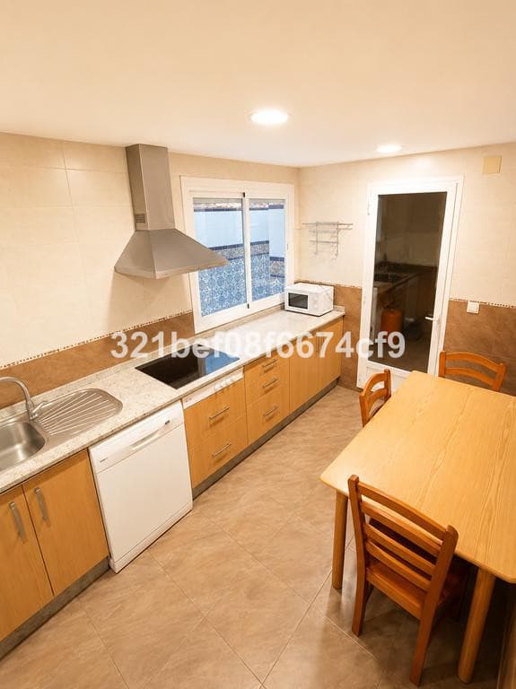 Ground Floor Apartment in Estepona — photo 3 of 10