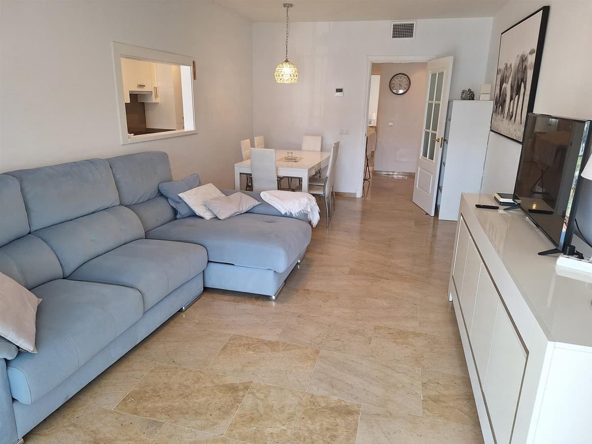 Middle Floor Apartment in La Duquesa — photo 2 of 10