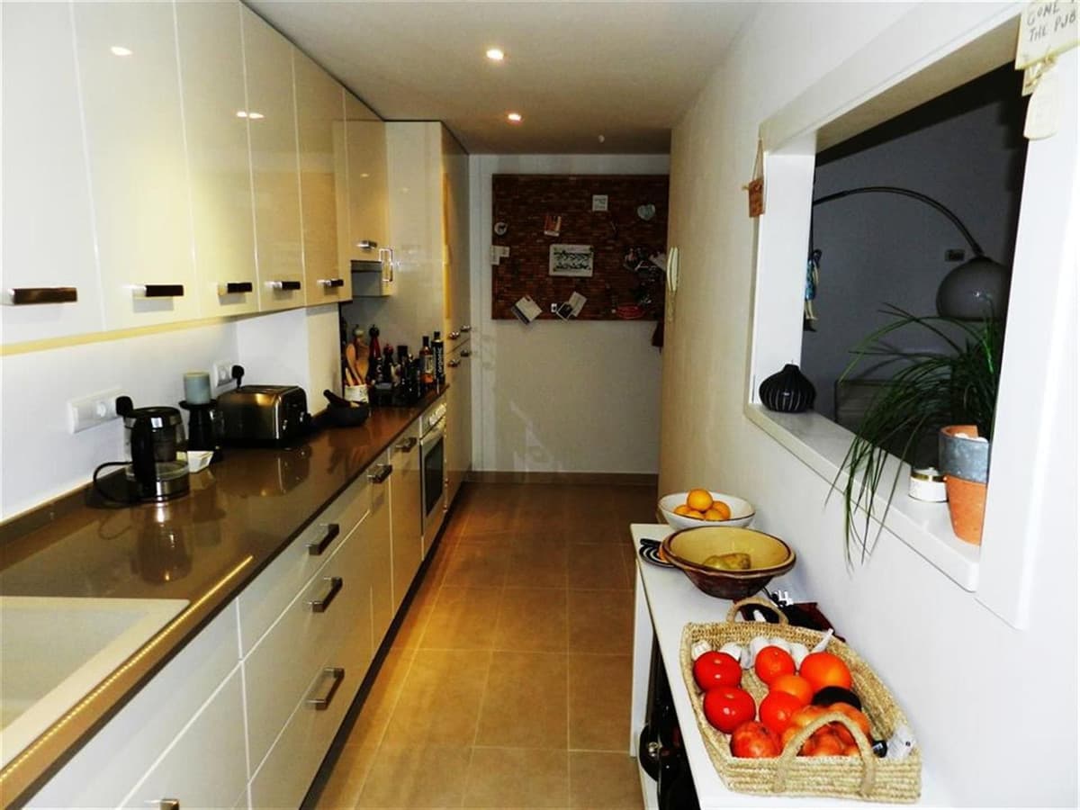 Middle Floor Apartment in La Duquesa — photo 4 of 10