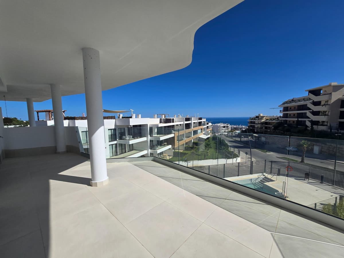 Middle Floor Apartment in Fuengirola — photo 1 of 10