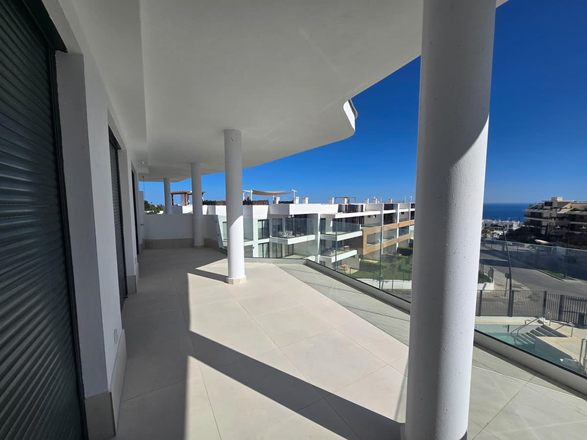 Middle Floor Apartment in Fuengirola — photo 4 of 10