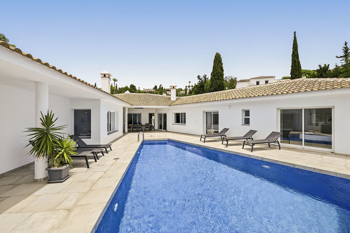 Detached Villa in Mijas Costa — photo 1 of 10