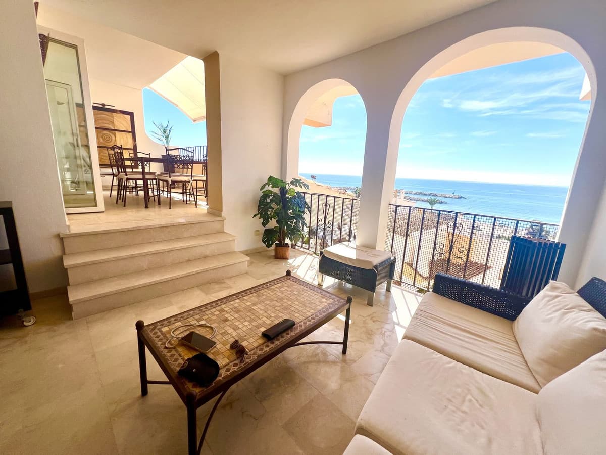 Middle Floor Apartment in Puerto de Cabopino — photo 5 of 10